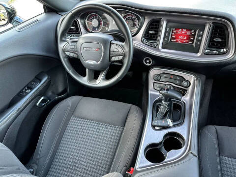 2017 Dodge Challenger