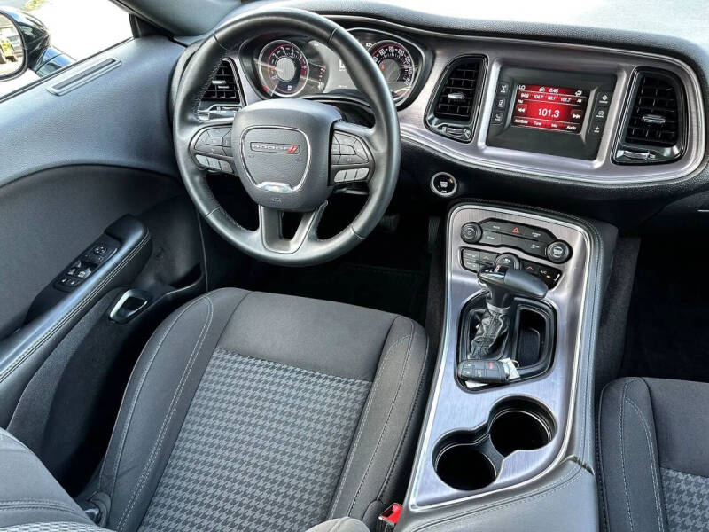 2017 Dodge Challenger