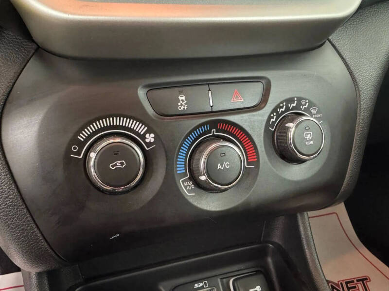 2015 Jeep Cherokee Sport