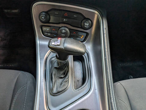 2015 Dodge Challenger SXT