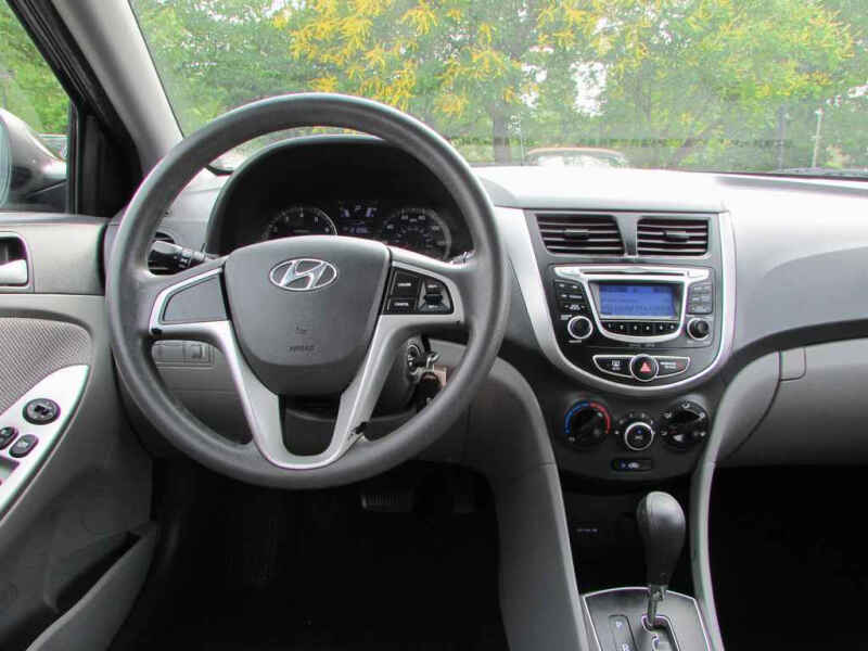 2013 Hyundai Accent GS