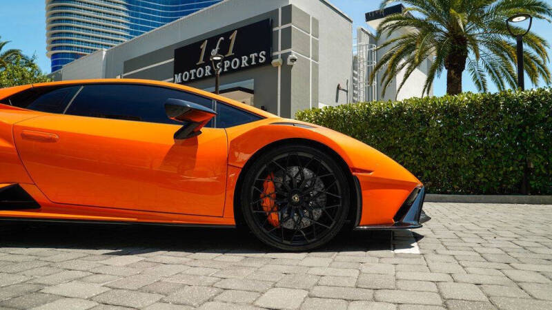 2022 Lamborghini Huracan STO