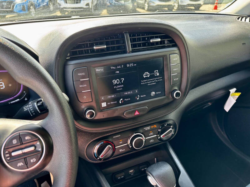 2025 Kia Soul LX