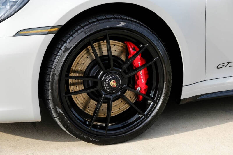 2023 Porsche 911 Targa 4 GTS