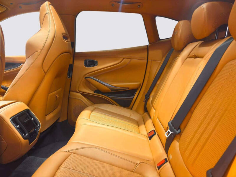 2026 Aston Martin DBX 707