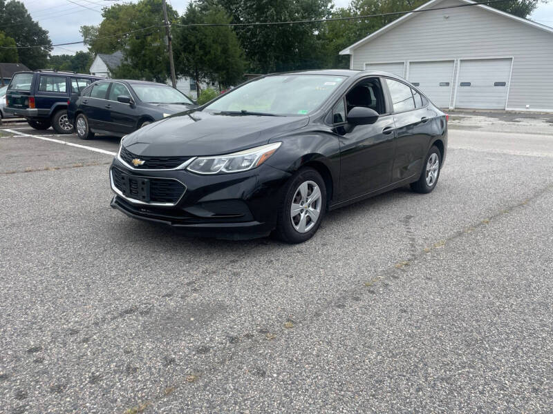 2018 Chevrolet Cruze LS's photo