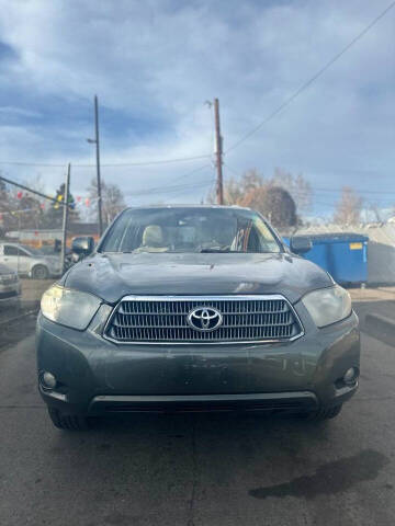 2008 Toyota Highlander Hybrid for sale at Queen Auto Sales in Denver CO