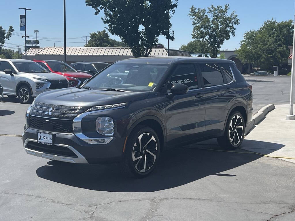 2024 Mitsubishi Outlander for sale at Axio Auto Boise in Boise, ID