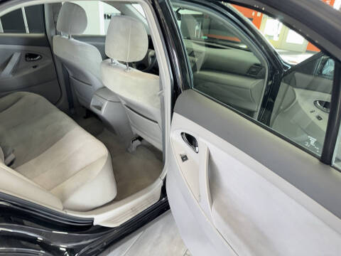 2010 Toyota Camry LE