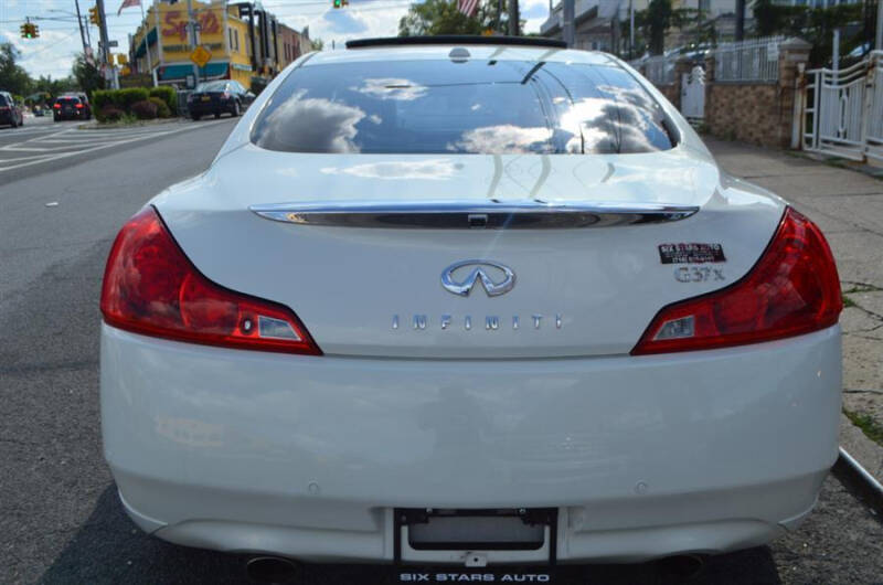 2011 Infiniti G37 Coupe x