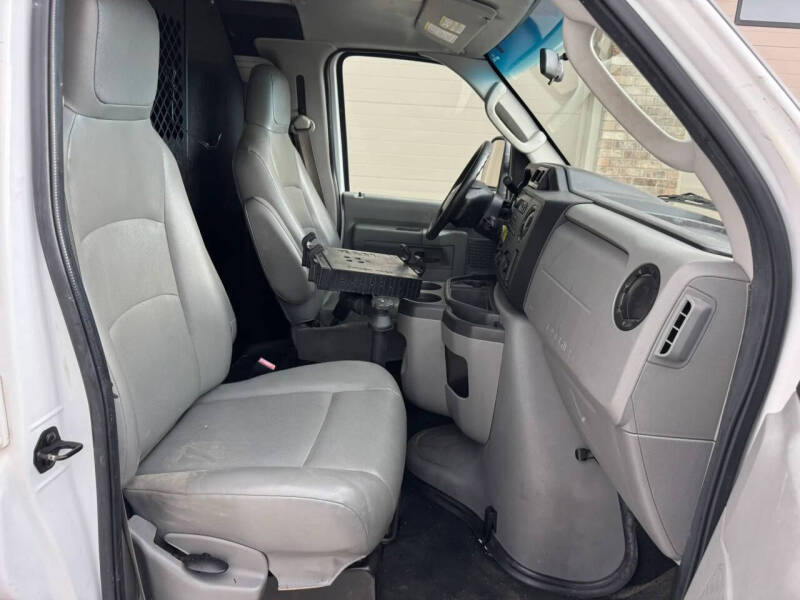 2014 Ford E-Series E-150