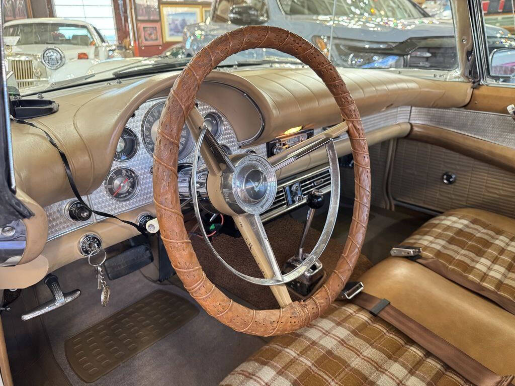 1957 Ford Thunderbird 13