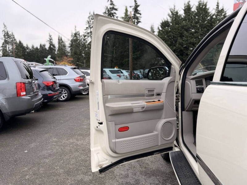 2008 Chrysler Aspen Limited