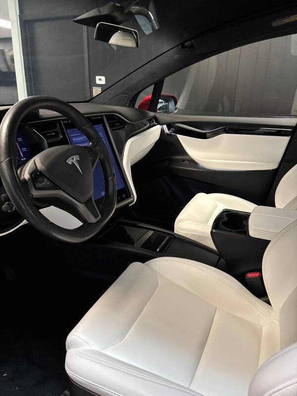 2020 Tesla Model X Long Range Plus