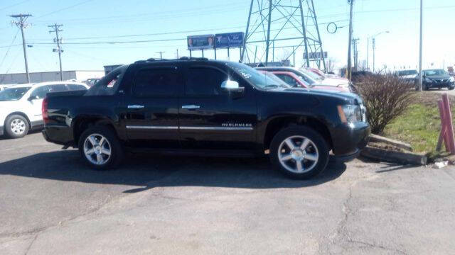 2011 Chevrolet Avalanche for sale at Tri City Auto Mart in Lexington KY