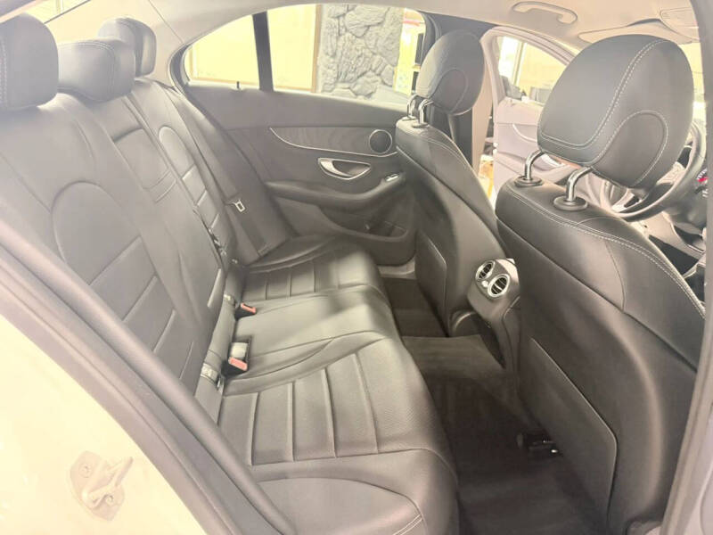 2016 Mercedes-Benz C-Class