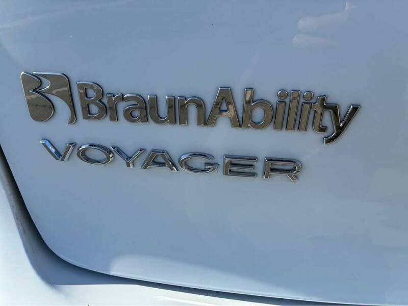 2021 Chrysler Voyager LXi