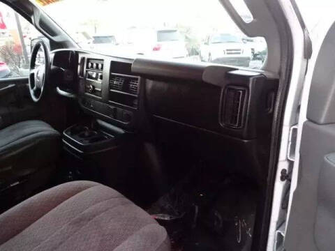 2016 GMC Savana 2500