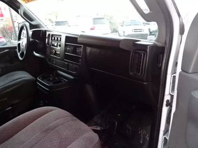 2016 GMC Savana 2500