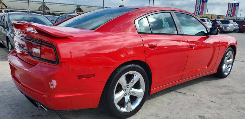 2014 Dodge Charger SXT
