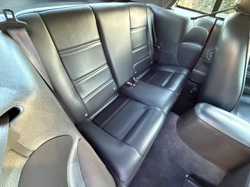 2004 Ford Mustang Deluxe