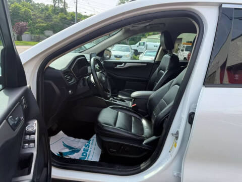 2020 Ford Escape SEL