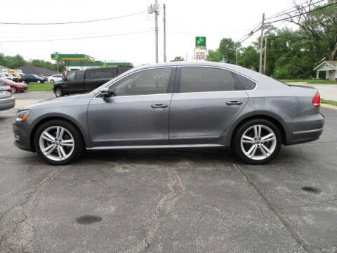 2013 Volkswagen Passat for sale at Pinnacle Investments LLC in Lees Summit MO