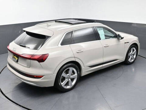 2019 Audi e-tron quattro Premium Plus