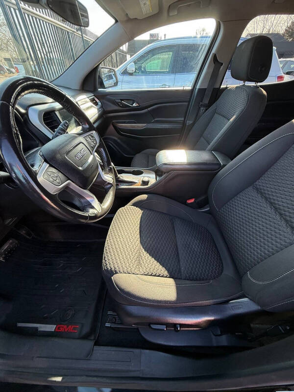 2019 GMC Acadia SLE-2