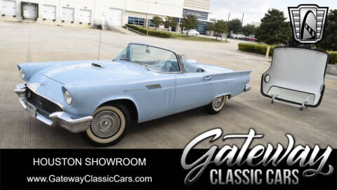 1957 Ford Thunderbird