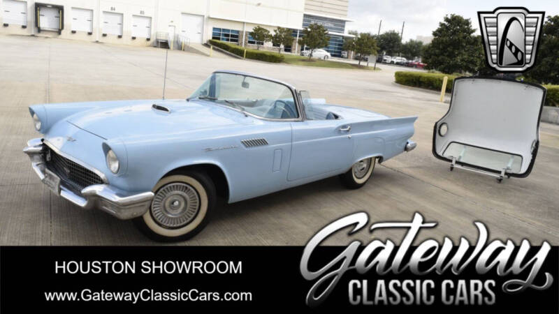 1957 Ford Thunderbird