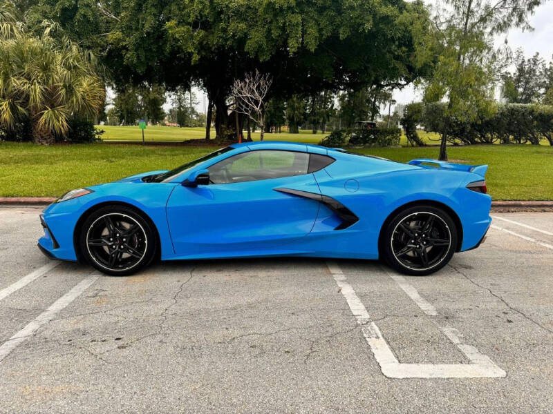 2023 Chevrolet Corvette 2LT photo 2