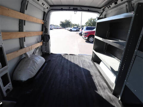 2017 GMC Savana 2500