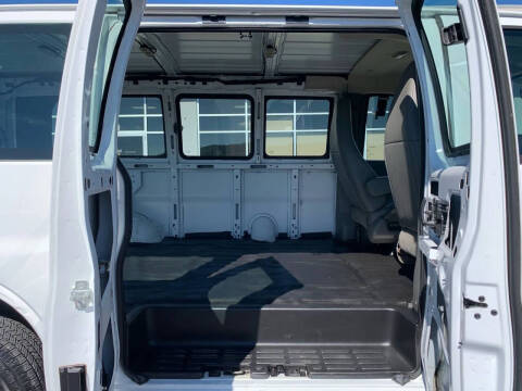 2017 Chevrolet Express 2500