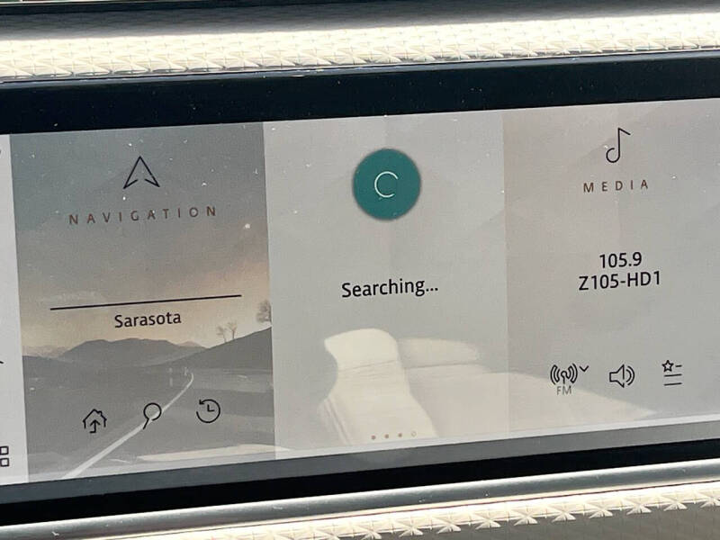 2022 Land Rover Range Rover Velar P250 R-Dynamic S