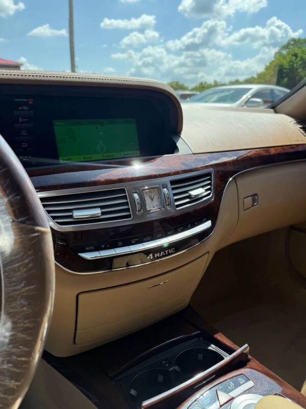 2011 Mercedes-Benz S-Class S 550 4MATIC