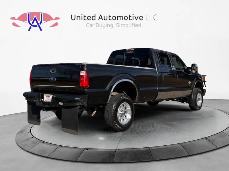 2011 Ford F-350 Super Duty Lariat