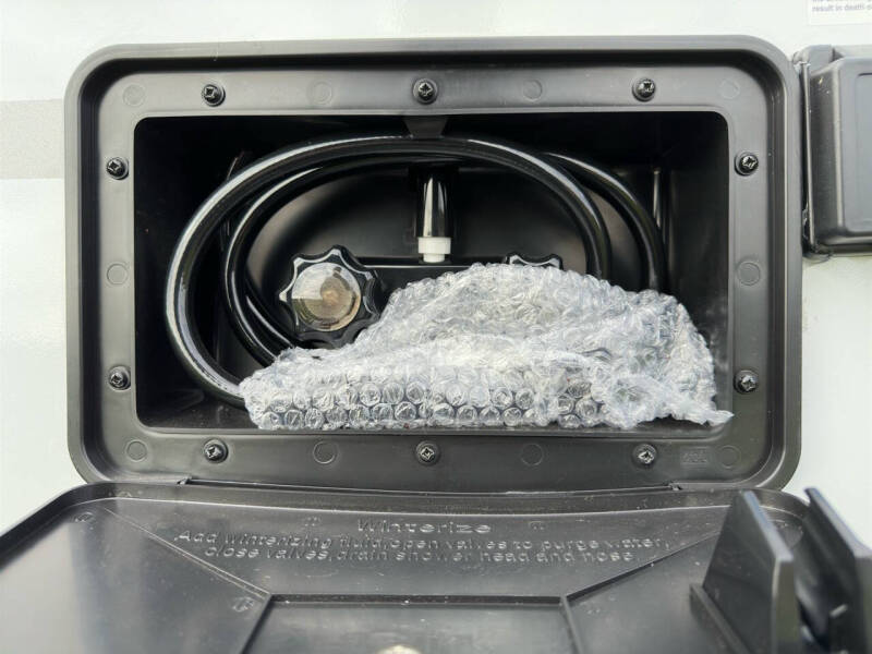 2025 Bontrager  Outdoors 12ROK