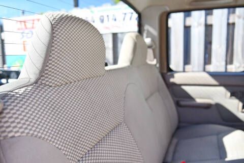 2001 Nissan Frontier XE