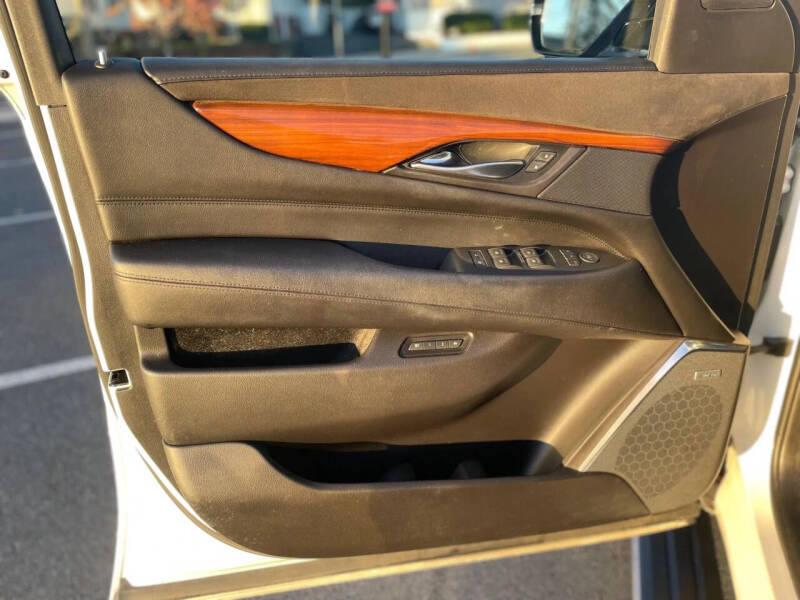 2017 Cadillac Escalade Premium Luxury