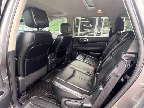 2017 Nissan Pathfinder Platinum