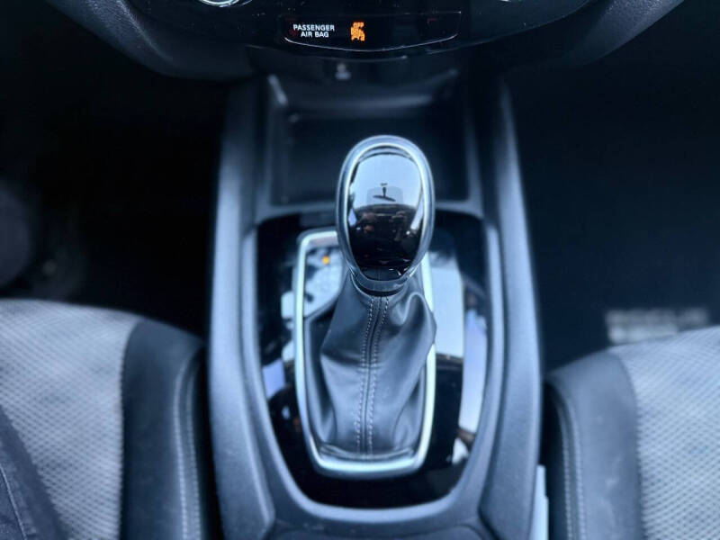 2017 Nissan Rogue Sport SV