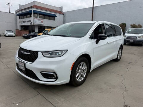 2024 Chrysler Pacifica Touring L