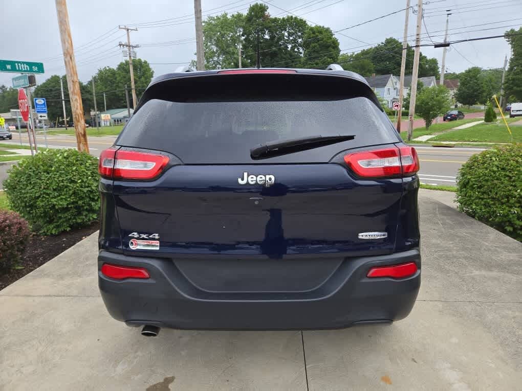 2015 Jeep Cherokee for sale at Dave Warren Used Car Super Center in Westfield, NY