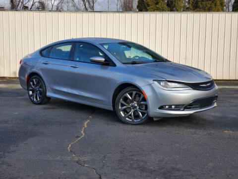 2015 Chrysler 200 for sale at Miller Auto Sales in Saint Louis MI
