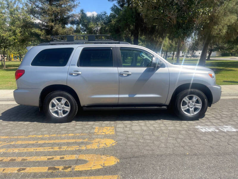 2016 Toyota Sequoia SR5