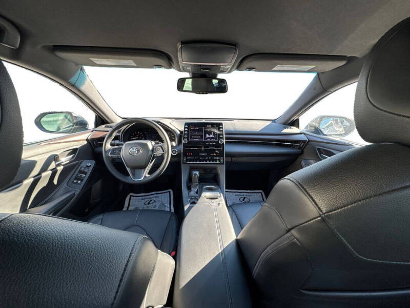 2022 Toyota Avalon XLE
