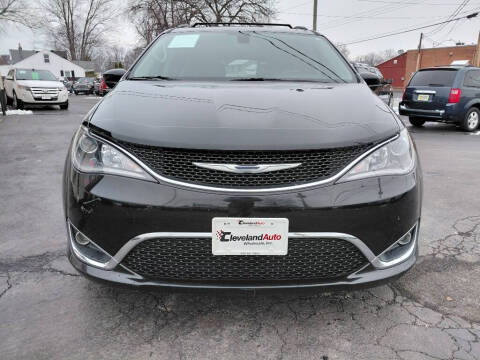 2017 Chrysler Pacifica Touring-L