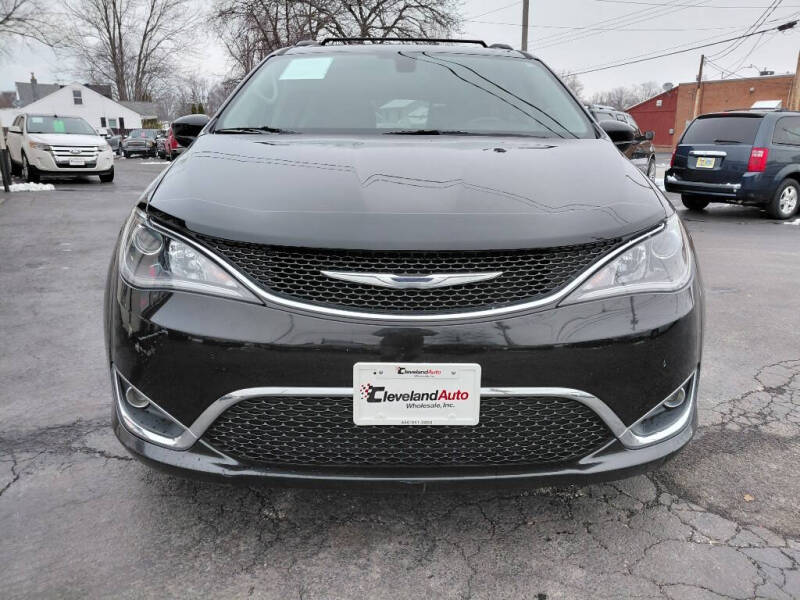 2017 Chrysler Pacifica Touring-L