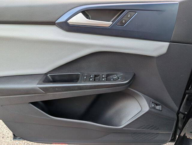 2022 Volkswagen Taos SE